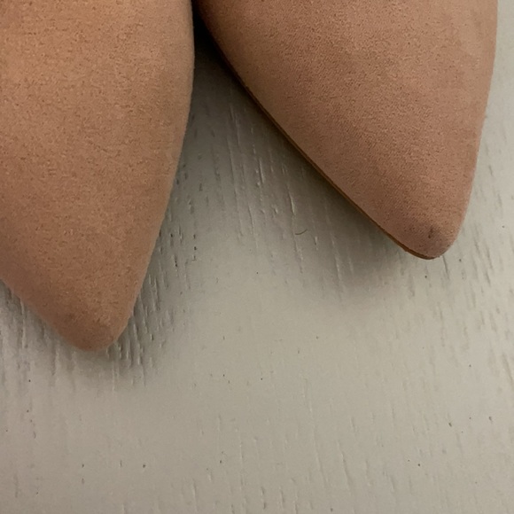 Cream velvet feel pointy toe 4” heels - Picture 6 of 9